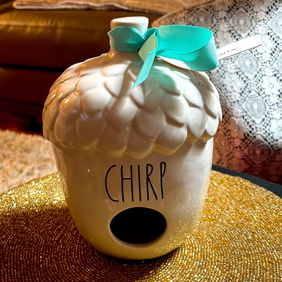 Rae Dunn “chirp” ceramic acorn shaped feeder NEW 🐿 - Picture 3 of 5